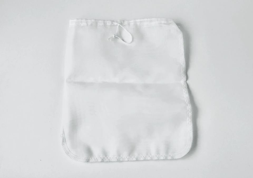 Nylonpåse 28x34cm med dragsnöre